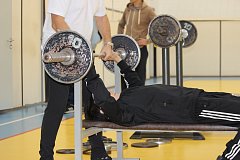 Турнир по классическому жиму штанги: сила, дух и единство!