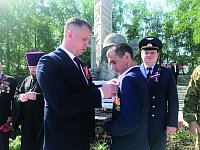 Участнику спецоперации из Саратовской области вручили орден Мужества