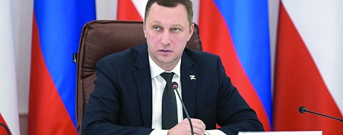 Губернатор поручил в короткие сроки устранить перебои с вывозом мусора