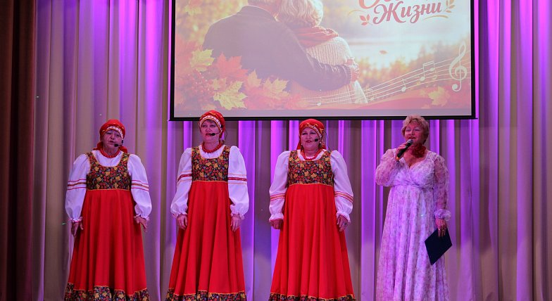 Тепло наших сердец — для старшего поколения!